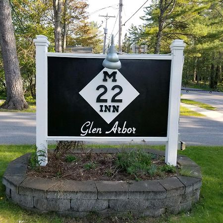 The M-22 Inn Glen Arbor Exterior photo
